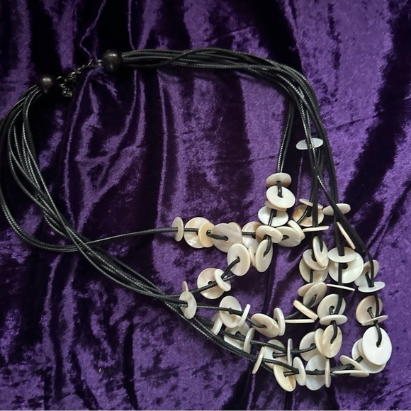 Necklace Round Shells Mother Of Pearl Multi Strand Bib Style Black Cord 5352 R - Picture 10 of 11